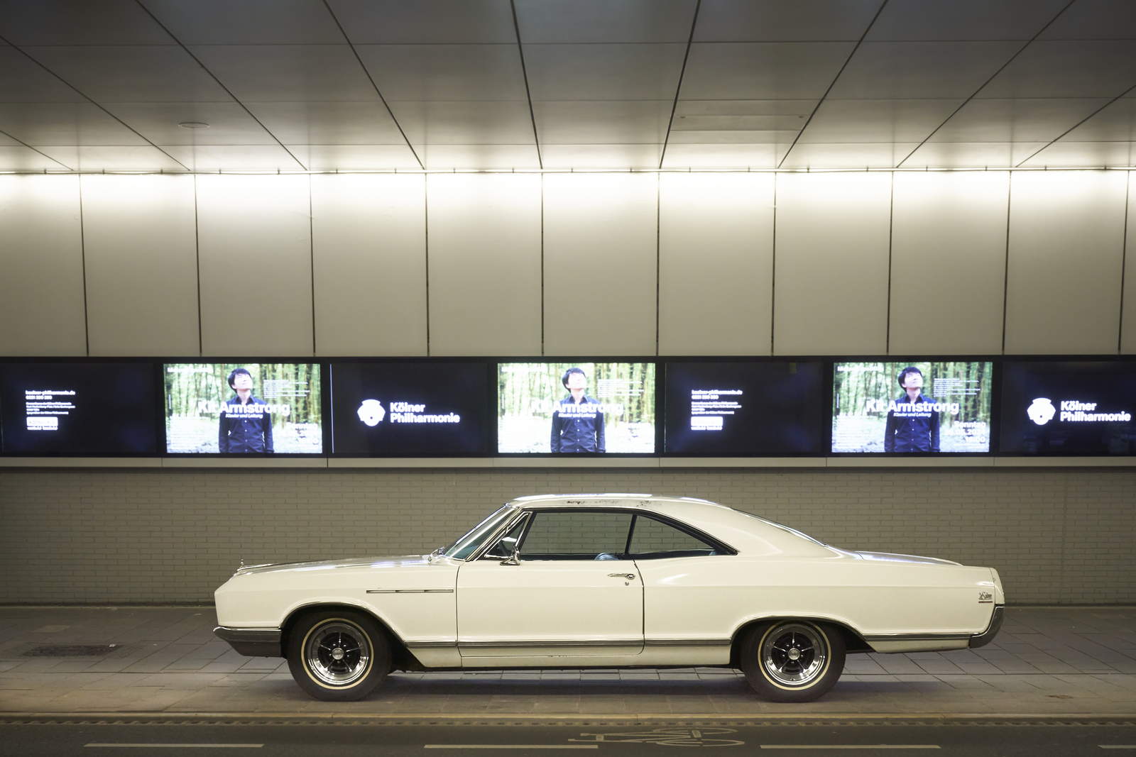 Buick Le Sabre 400 Köln bei Nacht